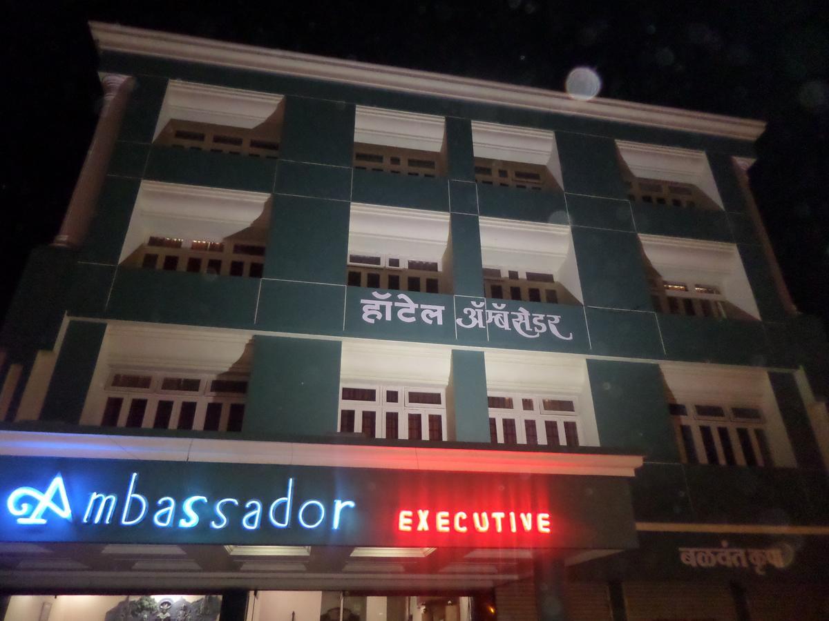 Hotel Ambessador Executive Solapur Exterior foto